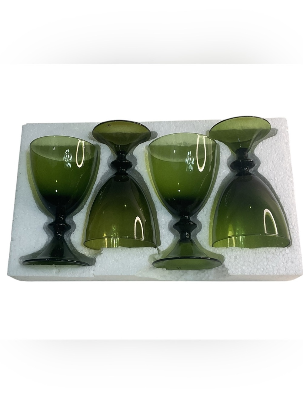 Diane von Furstenberg Avocado Green High Rise White Wine Glasses 7oz Set of 8 D